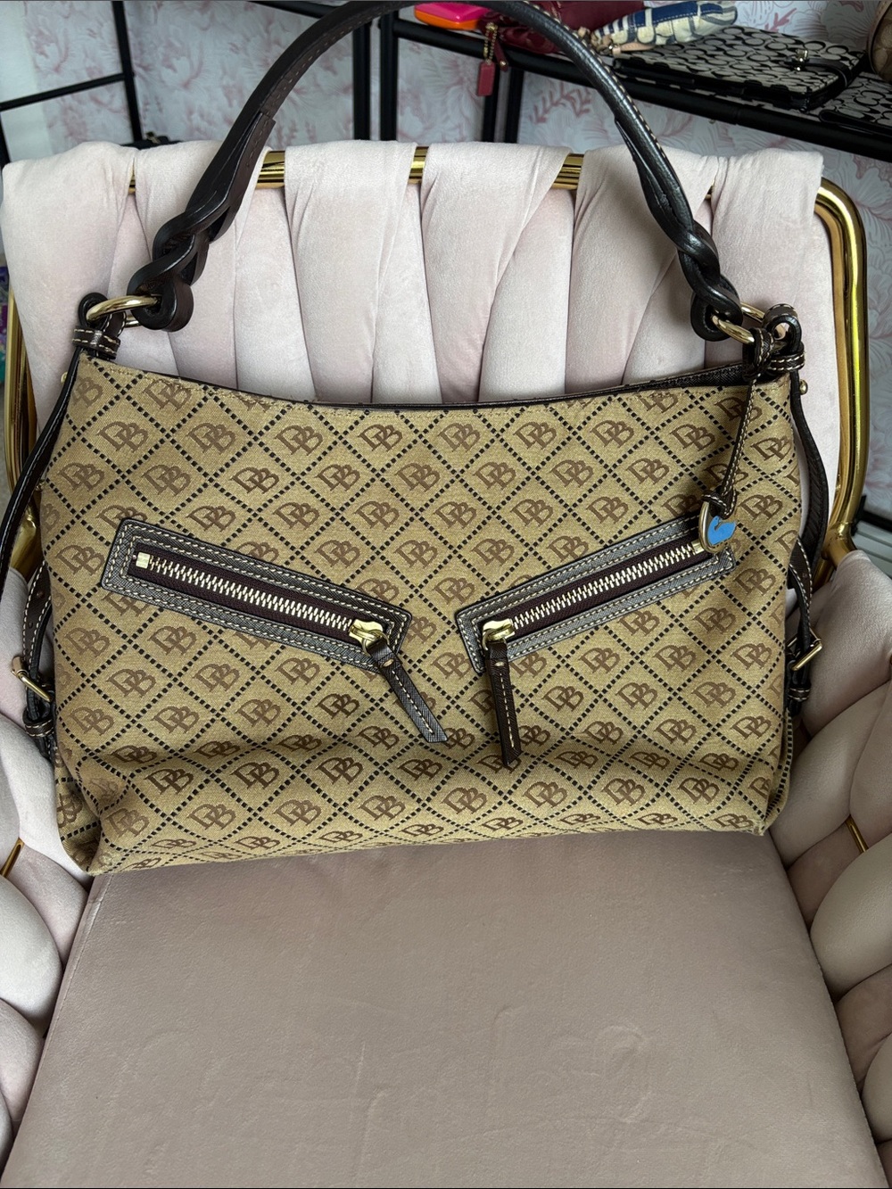 #61 Dooney & Bourke